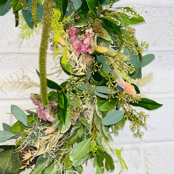 Wreaths & Rosé workshop